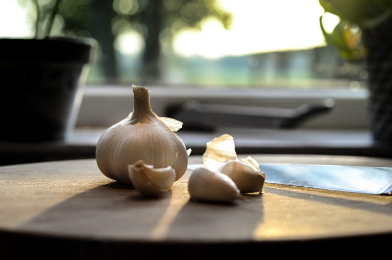 Do raw onions, garlic cure COVID-19?