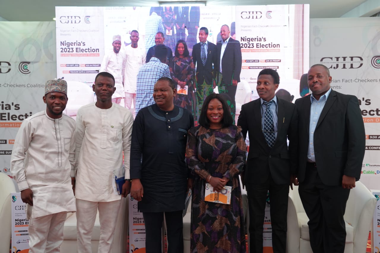 L - R: Kemi Busari, Editor of Dubawa; Biodun Banjoko Programmes Officer, Centre for Democracy and Development, CDD; Dr. Theophilus Abbah, Programmes Director, Daily Trust Foundation; Kayla Megwa, Channels TV presenter; Ajibola Amzat, Managing Editor, The ICIR; and Allwell Okpi, Researcher and Community Manager, Africa Check.
